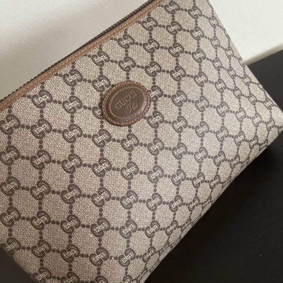 EUC Vintage Gucci Plus Pouch - Picture 5 of 14